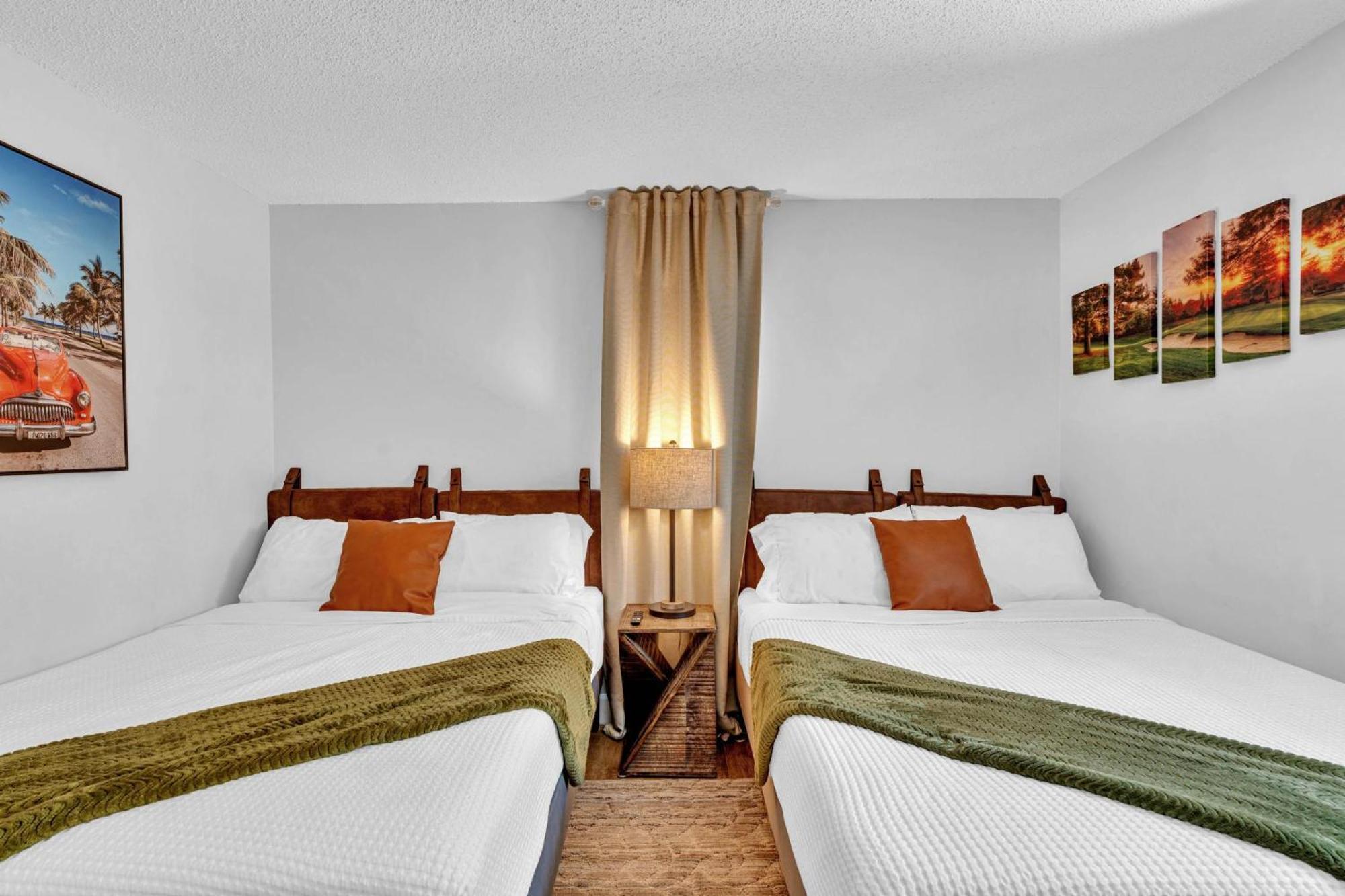 Estelo'S Place - Modern Townhouse With King Bed, Only 5 Min From The Airport! マイアミ エクステリア 写真